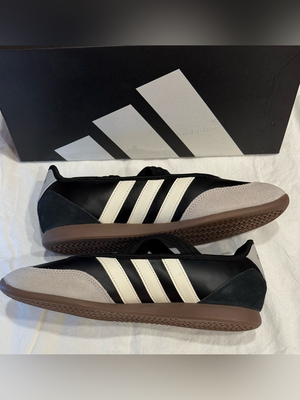 Adidas Barreda Black White & Gray Mary Jane Slip-On Sneakers Womens 10 Like New - Picture 2 of 8
